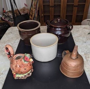 lot 532 image: Assorted Kitchenware Some Vintage