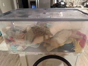 lot 577 image: Tub Filled with Vintage Dolls