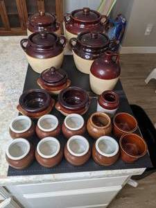 lot 508 image: Lot of Ceramic Kitchenware Pieces