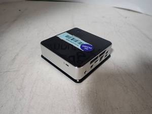 lot 4 image: Intel&nbspNUC D34010WYK Mini PC &nbspINTEL(R) CORE(TM) I3-4010U CPU  1.70GHZ  4GB DDR3 MEM  60Gb mSATA SSD (Includes power cables)(no OS)