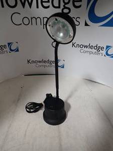 lot 17 image: Desk lamp