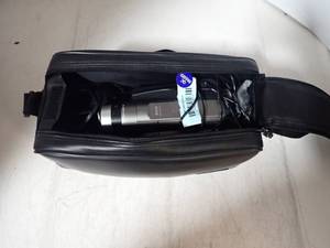 lot 25 image: JVC&nbspCompact VHS Camcorder GR-SXM527U