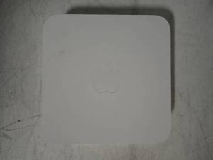 lot 64 image: Apple&nbspAirPort Extreme A1354