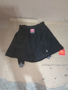 lot 17 image: MILWAUKEE Womens Large M12 12-volt cordless black heated jacket kit with (1) 2.0ah Battery Not Used see pics