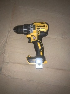 lot 47 image: DEWALT 20-Volt MAX XR Cordless Brushless 12 in. DrillDriver (Tool-Only) TESTED SEE PICS