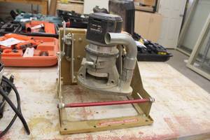 lot 344 image: Porter-Cable Router 75192 with SSC Panel Attachment