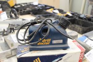 lot 359 image: Drill Doctor 250 Handyman Drill Bit Sharpener (in box)