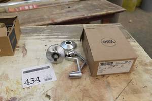 lot 434 image: Lot of (1) Yale Lock Assembly (in box)