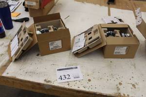 lot 432 image: Lot of (2) Schlage Storeroom Lock Assembly (in box)