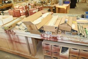 lot 452 image: Lot of Drawer Slides
