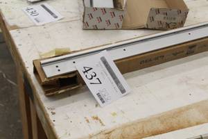 lot 437 image: Select Geared Continuous Hinge 83L