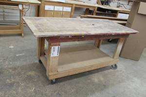 lot 400 image: Rolling Wood Workstation