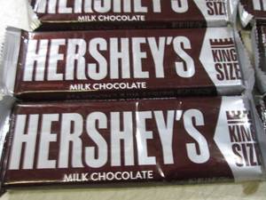 (B-1) 12 King Size Hersheys Candy B...