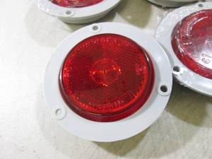 (CS) Lot of 12 Red Round Marker Lig...