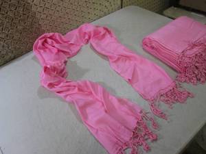 (BS) Lot of 10 Pink Scarves ...