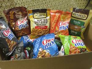 (A-4T) Box Full of Assorted Snack C...