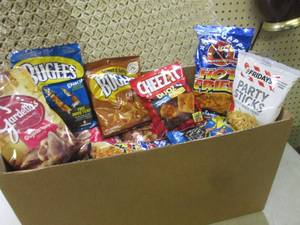 (A-4T) Box Full of Assorted Snack C...