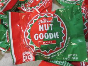 (B-1) 20 Maple Nut Goodie Candy Bar...