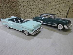 (CS) 2 Diecast Cars 118 Scale See ...