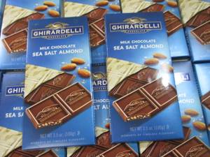 (B-3) 12 Large Milk Chocolate Sea S...