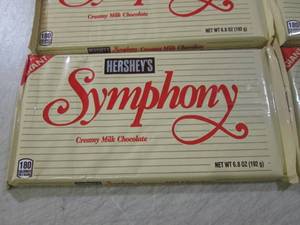 (B-1) 6 Giant Hersheys Symphony Can...