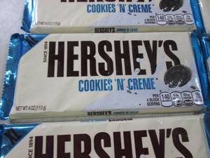 (B-3) 6 XL Hersheys Cookies N Cre...