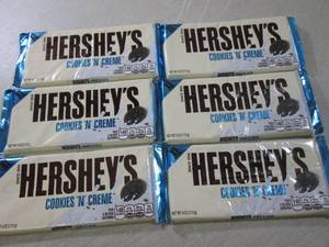 (B-3) 6 XL Hersheys Cookies N Cre...
