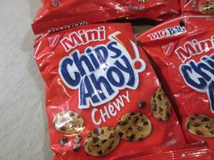 (C-1) 12 Bags Mini Chips Ahoy Chewy...