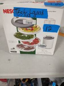 NESCO Snackmaster Encore 4-Tray Expandable White Food Dehydrator