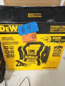 DEWALT 1400 Amp Professional Digital Power Station
