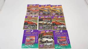 lot 6 image: 9 New Vintage Collectible Johnny Lightning Classic Cars