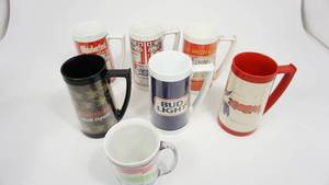 lot 19 image: Vintage Plastic Mugs