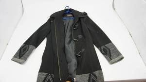 lot 66 image: Womens Black & Grey Guide Gear Coat