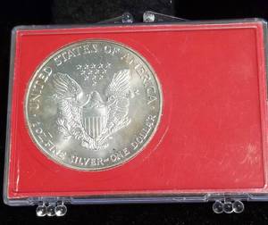 1994 AMERICAN SILVER EAGLE 1 TROY OZ. .999 FINE SILVER DOLLAR