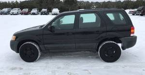 2004 Ford Escape XLS 4x4