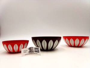 lot 002 image: Vintage 1960s Catherineholm Norway Small Lotus Enamel Bowls (Valued $270)