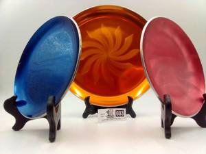 lot 003 image: Vintage 1970s Eloxsoren Norway Enamel Plate Set (Valued $60)