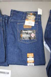 lot 42 image: Wrangler FR 13 Original Jean 36x38 Flame Resistent 100% Cotton Blue (new)
