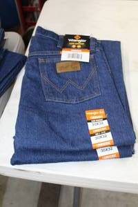 lot 34 image: Lot of (2) Wrangler FR 13 Original Jean 30x32 Flame Resistent 100% Cotton Blue (new)