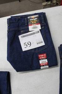 lot 59 image: Wrangler FR 36 Slim Fit Jean 38x30 Flame Resistent 100% Cotton Blue (new)
