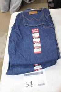 lot 54 image: Lot of (2) Wrangler FR 31 Relaxed Jean 33x30 Flame Resistent 100% Cotton Blue (new)