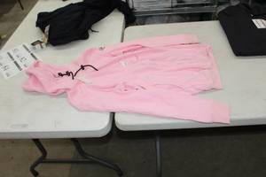 lot 70 image: National Safety Apparel FR Zip-Up Hooded Sweatshirt Small Flame Resistent 75% Modacrylic 25% Tencel Pink (new)