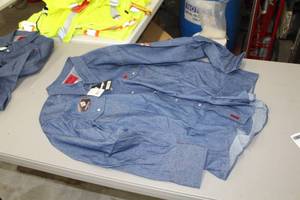lot 104 image: Wrangler FR Authentic Western Work Shirt 4X-Large Big Flame Resistent Denim (new)
