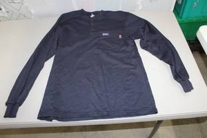 lot 137 image: Lapco FR Long Sleeve Shirt Medium Regular Flame Resistent 100% Cotton Navy (new)