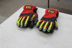 lot 162 image: Lot of (2) Ringers Gloves Subzero Gloves 2X-Large RedBlackReflective Yellow (new)