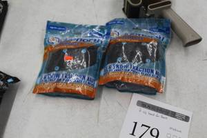 lot 179 image: Lot of (2) DueNorth All Purpose Traction Aids for Boots Medium (new)