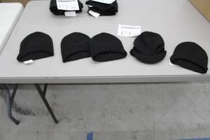 lot 173 image: Lot of (5) Winter Knit Hat Black (new)