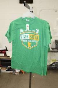 lot 191 image: Lot of (4) Delta Pro Weight T-Shirt Mens Medium 100% Cotton Green with Minnesota North Star State 1858 Logo (new)