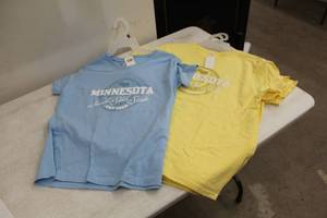 lot 261 image: Lot of (4) LAT,Alstyle T-Shirt Womens Large 100% Cotton Yellow (x3), Blue (x1) with Minnesota North Star State 1858 Logo (new)