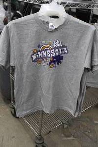 lot 257 image: Lot of (5) Alstyle T-Shirt Mens X-Large 100% Cotton Grey with Minnesota Logo (new)